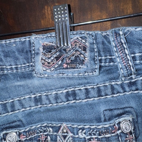 Grace in LA Jeans | Embellished Back Pockets | Bootcut | Size 28 - Picture 7 of 8